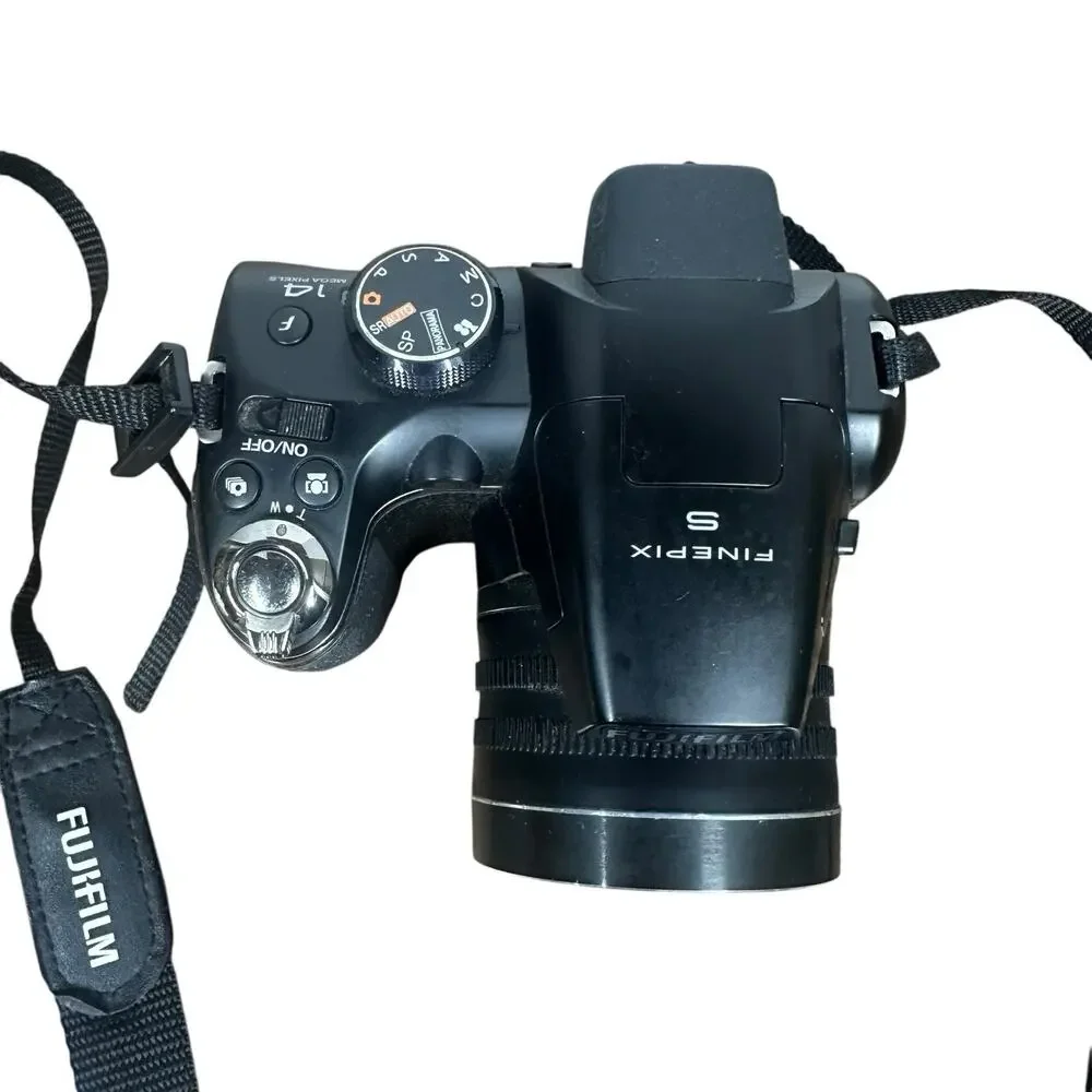 Fujifilm FinePix S Series S4250 14.0MP Digital Camera Black *PARTS OR REPAIR*